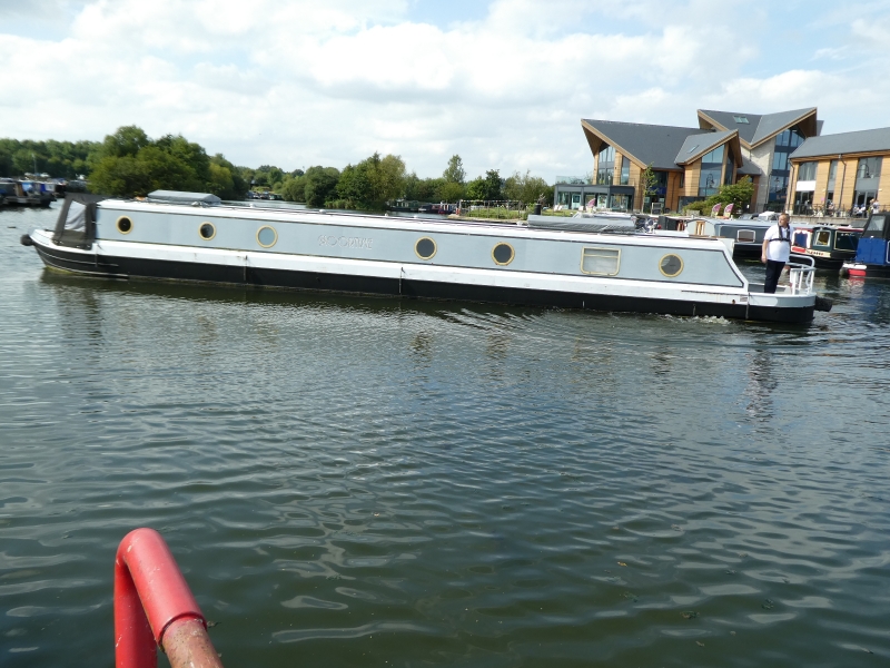 Floating Homes Moortime Narrowbeam