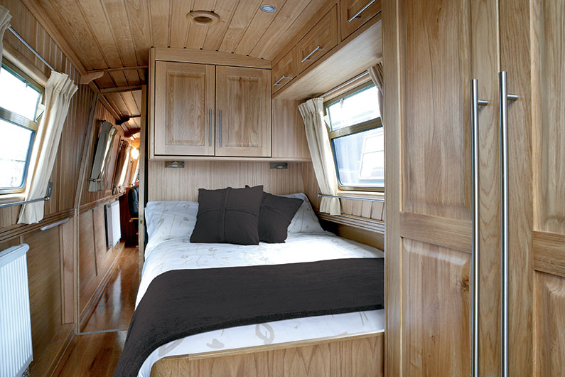 aqualine narrowboat builders - luxury narrow boats built