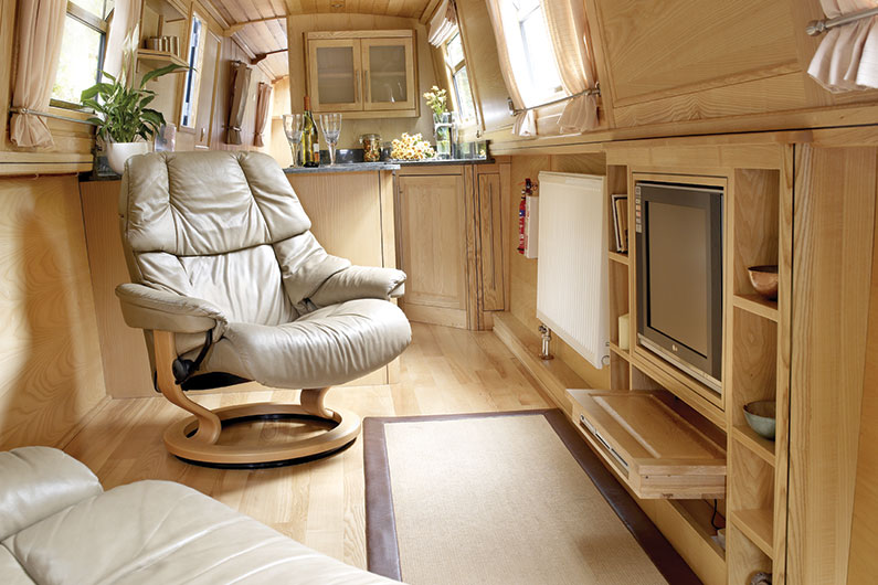 Aqualine Narrowboat Builders - Luxury Narrow Boats Built 